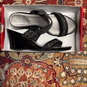 Impo Flex Black Wedge Sandals – Size 12